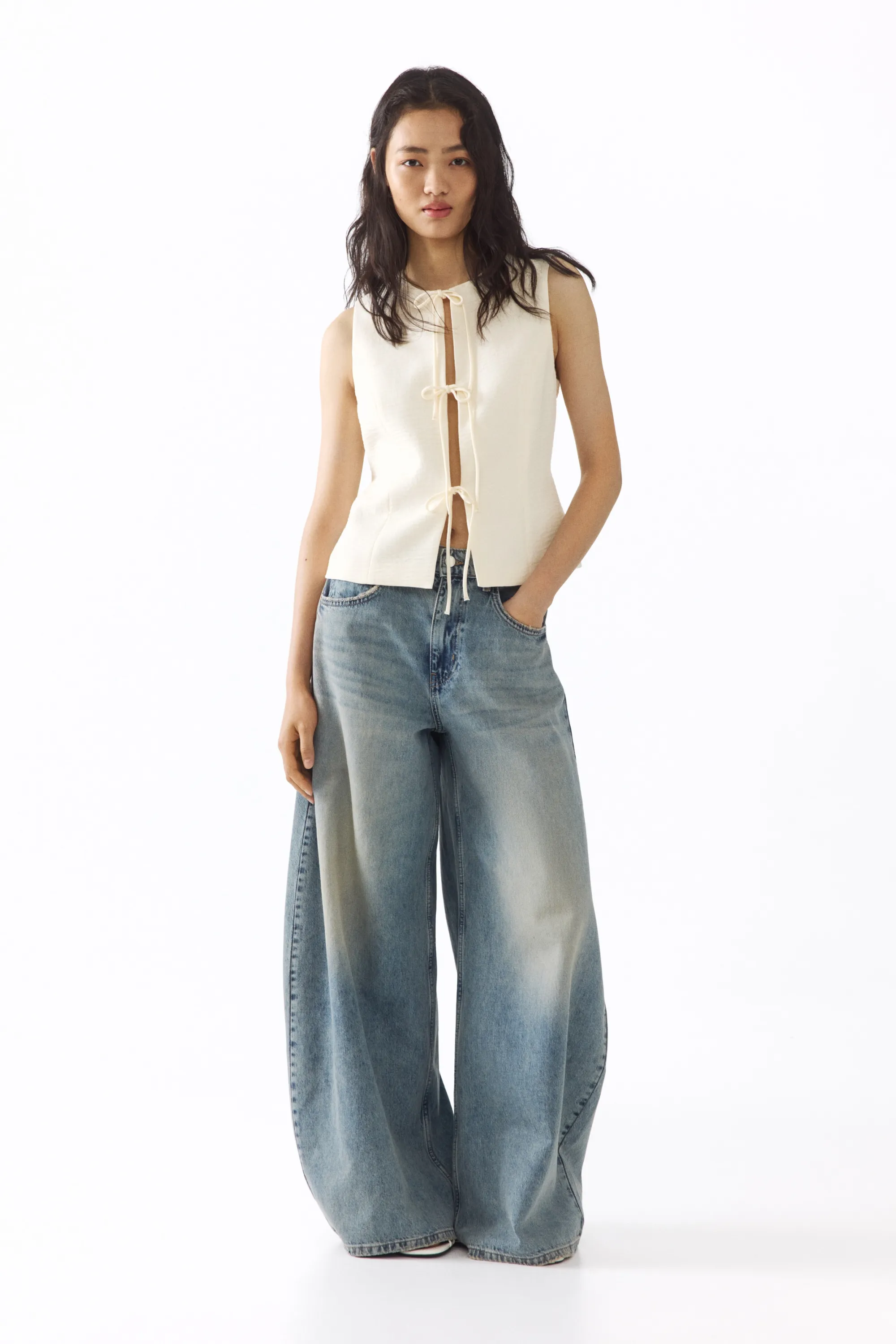 Gilet sans manches avec détails à nouer - Crème