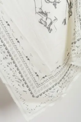 NITTO – BOUQUET PAISLAY FOULARD 65 x 65 – Off White — photo 4