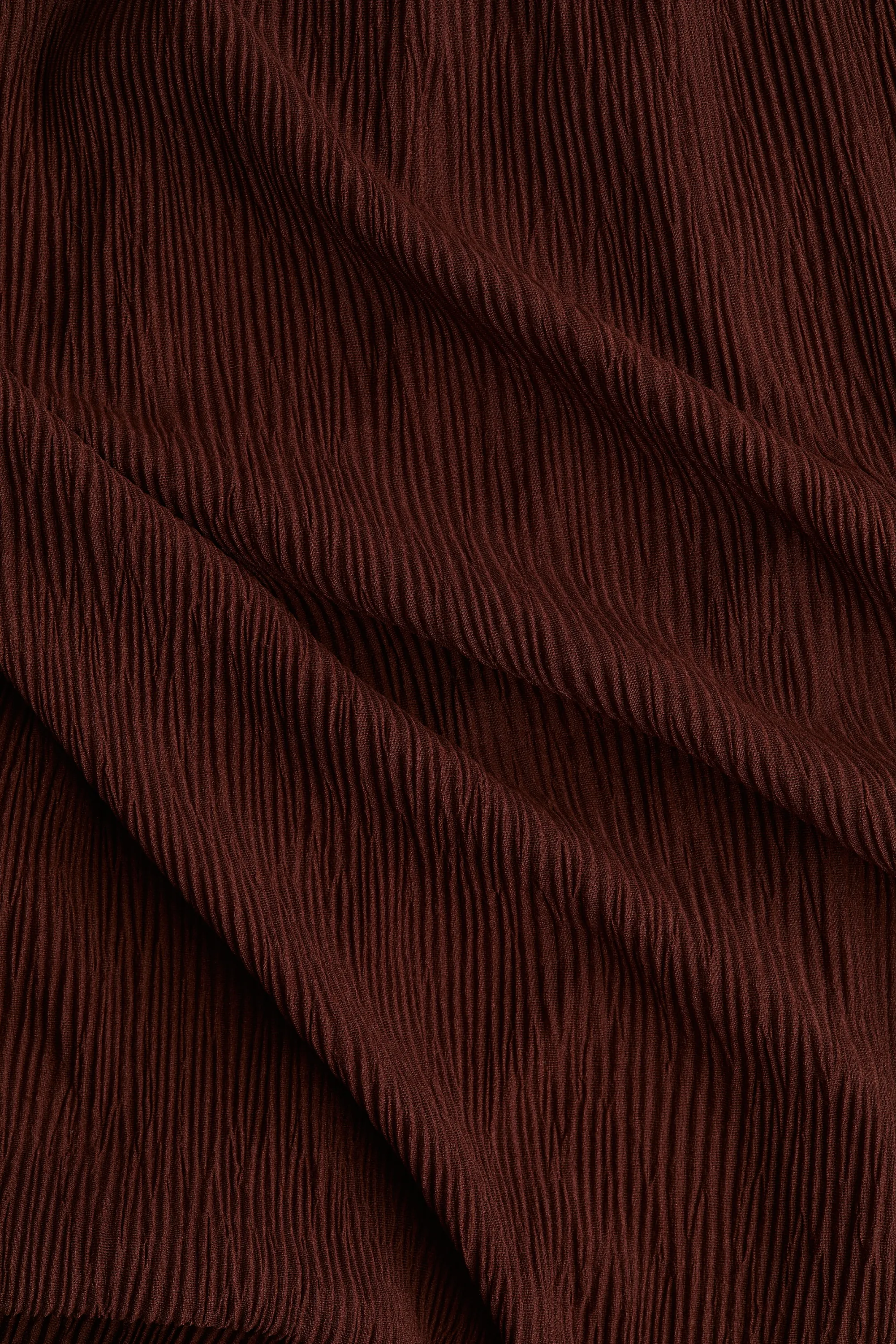 Robe plissée à bretelles fines - Marron foncé