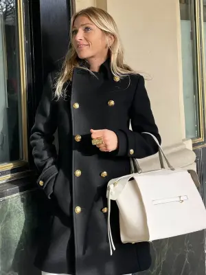 Manteau caban en laine épaisse noire boutons laitons dorés gravés Prix boutique €3400 Taille XS — photo 3