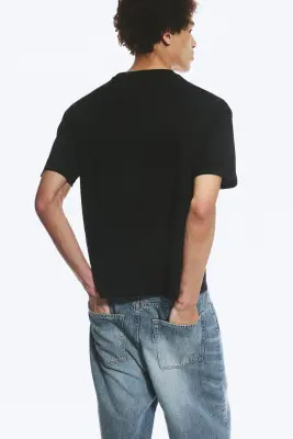 T-SHIRT COUPE AMPLE - Noir — photo 2