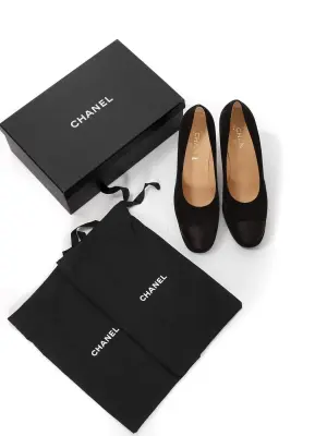 Escarpins à plateforme bout rond en suede et satin noir Prix boutique 1100€ Taille 42 — photo 3