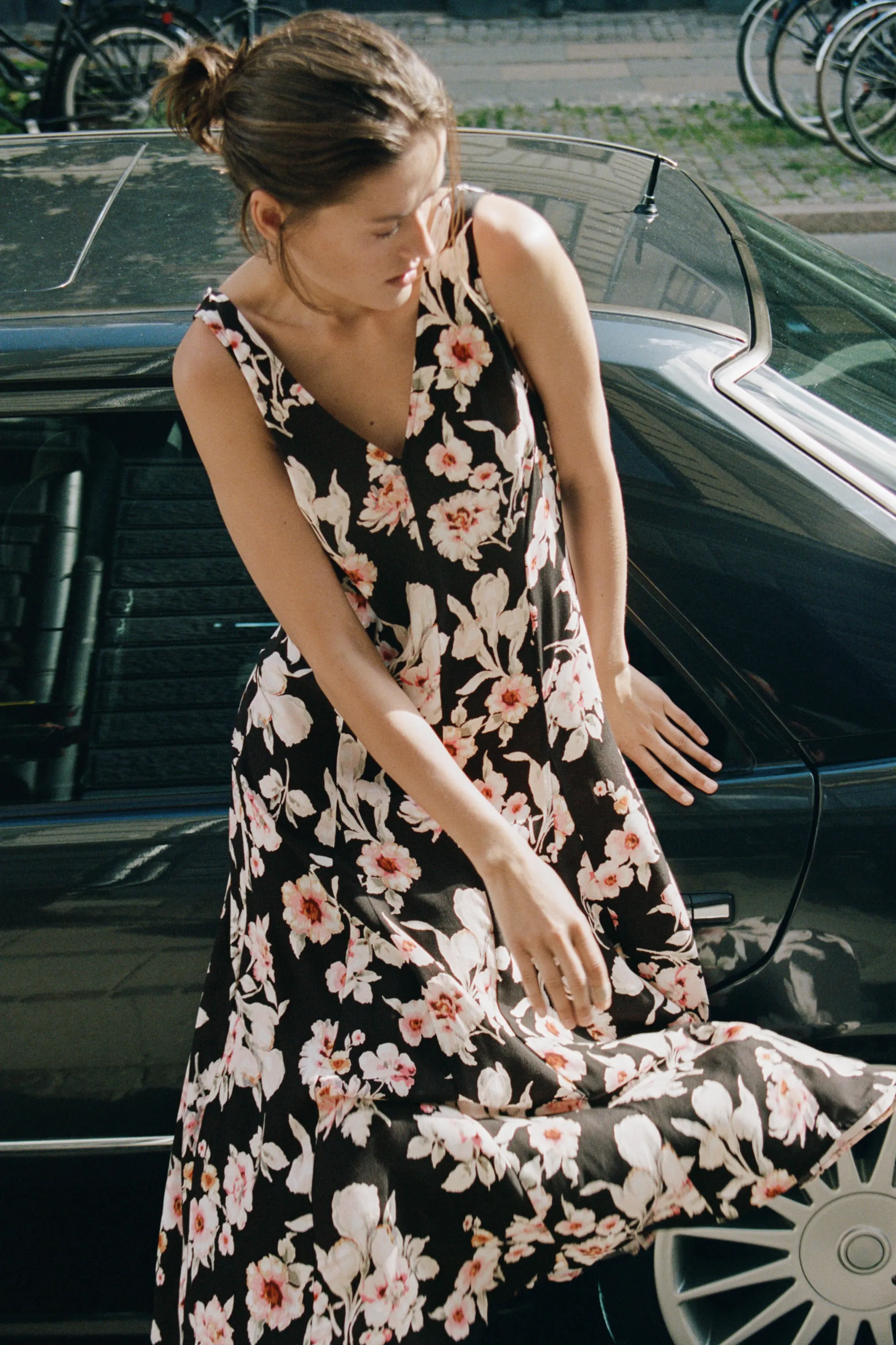 Robe en crêpe à plis godet - Noir/fleuri