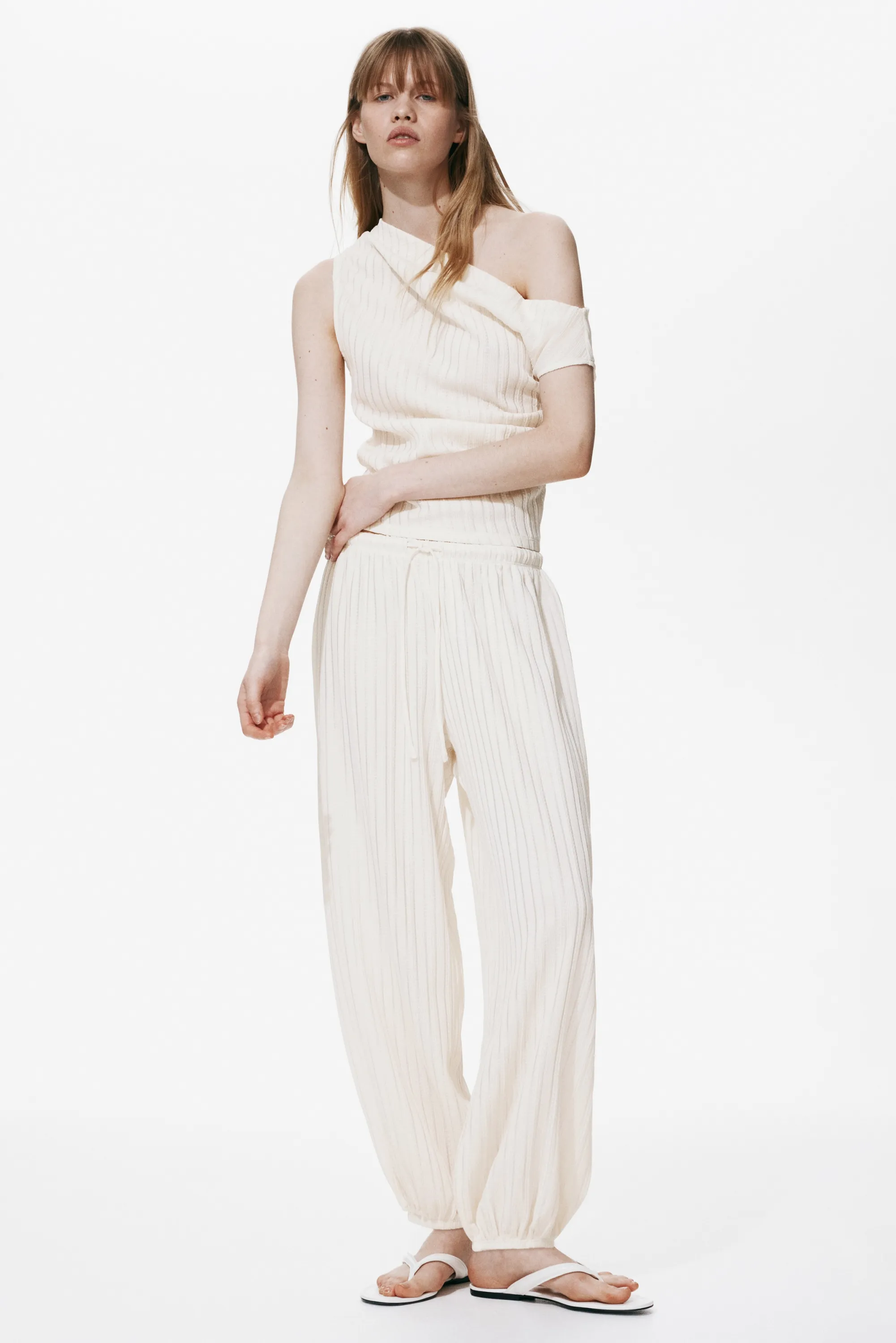 Pantalon texturé à jambes ballon - Crème