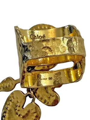 Bague en laiton doré avec charms Prix boutique 390€ Taille 56 — photo 5