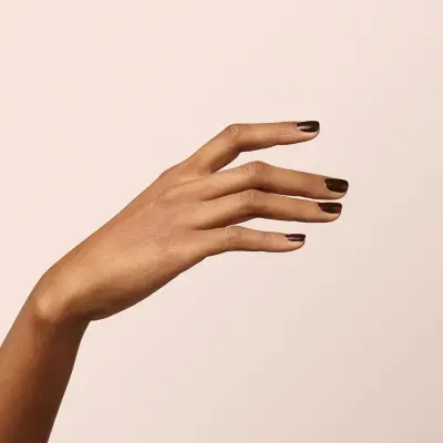 Vernis Hollyhock rouge noir — photo 2