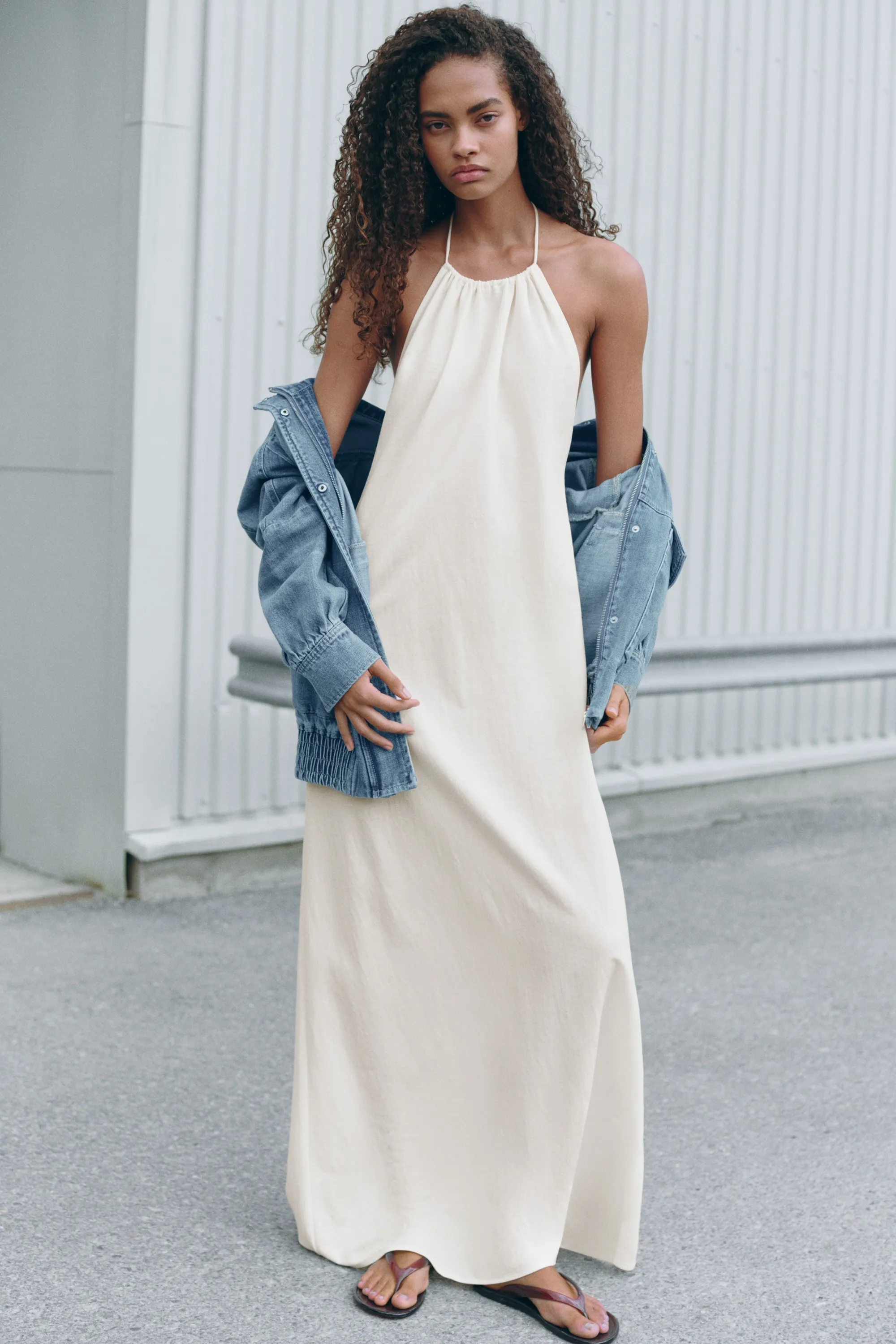 Robe dos nu avec cordon de serrage - Crème