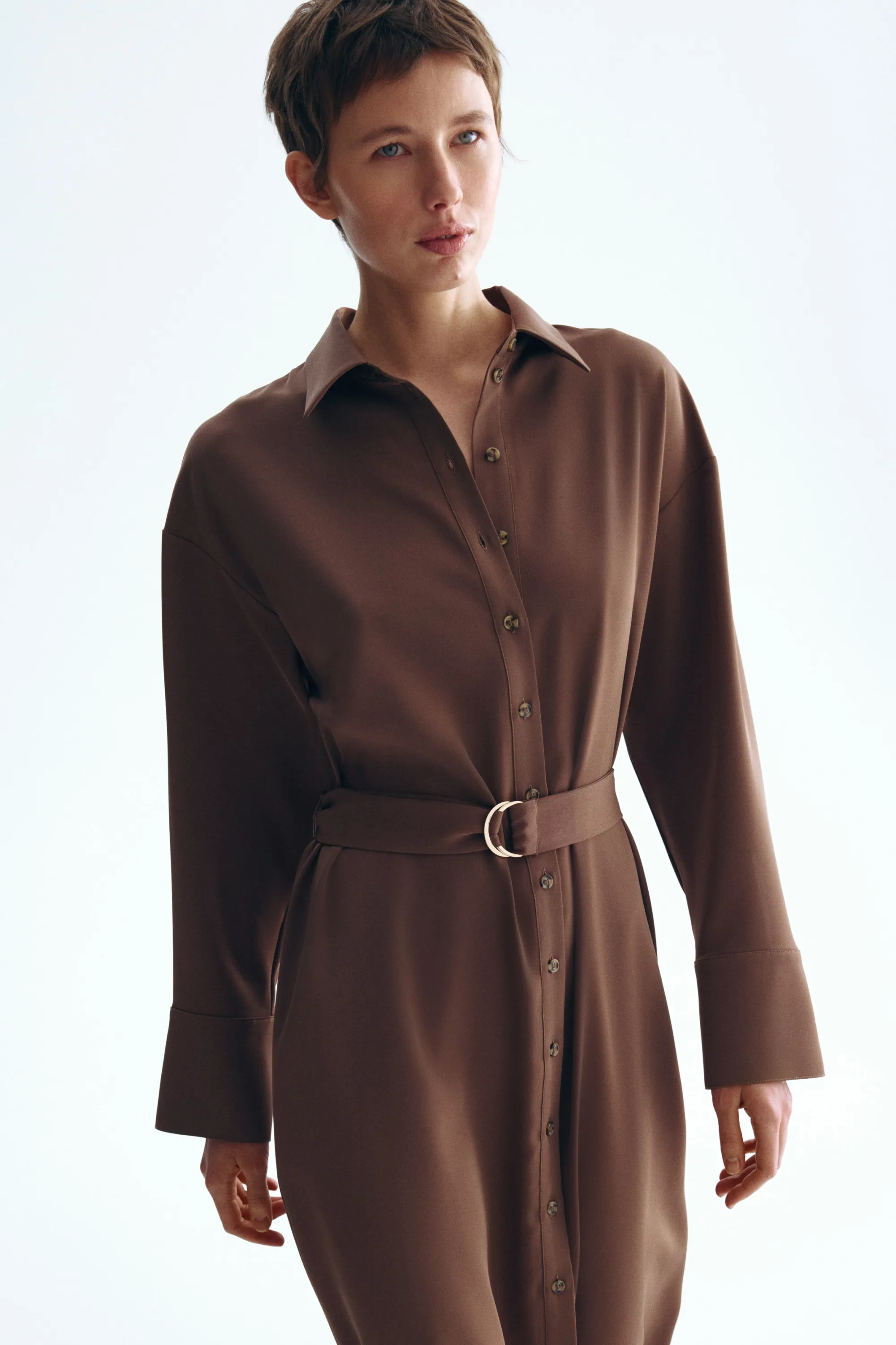 Robe chemise avec ceinture - Marron