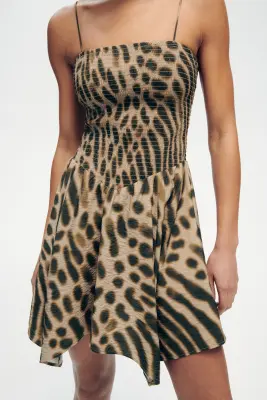 Robe smockée à bretelles fines - Vert kaki foncé/motif — photo 1