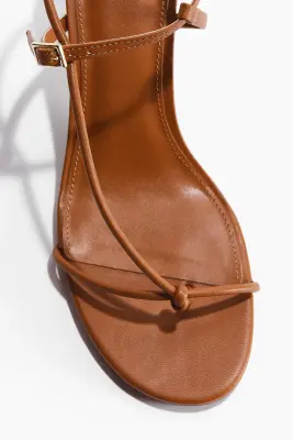 Sandales à talon avec brides fines - Marron — photo 2
