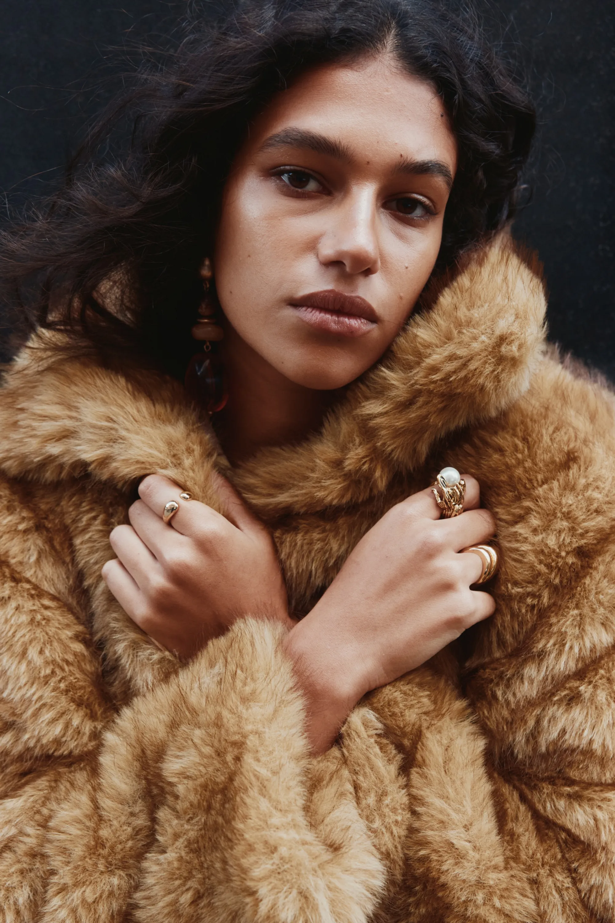 Veste courte en matière duveteuse - Beige foncé