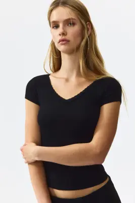 Top en viscose avec dentelle - Noir — photo 2