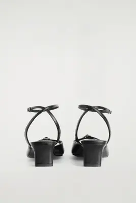ESCARPINS À BOUCLE ET PETIT TALON EN CUIR - NOIR — photo 2