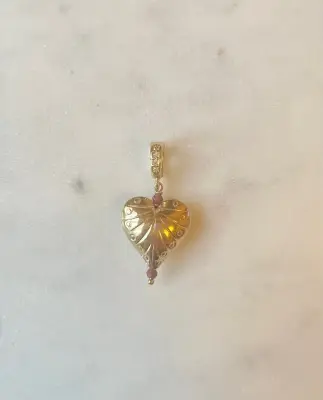 Nouveau ! ROOM SERVICE JEWELRY Charm Coeur Battant Gravé — photo 2