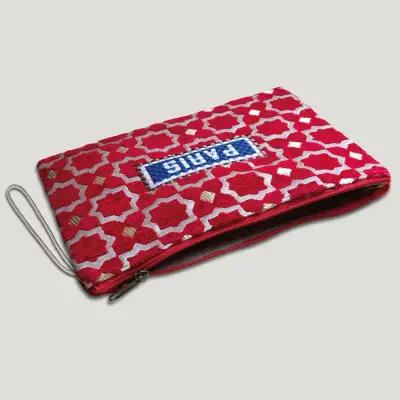 POCHETTE TISSU MAROCAIN - BRODERIE PARIS - INSPIRÉE DU MÉTRO PARISIEN - ROUGE — photo 3