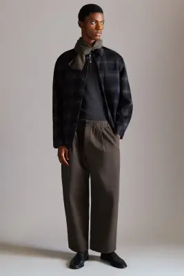 PANTALON BARREL DÉCONTRACTÉ À PLIS - BRUN — photo 2