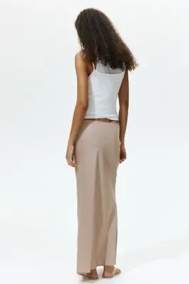Jupe maxi en satin froissé - Beige — photo 3