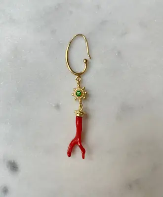 Nouveau ! ROOM SERVICE JEWELRY Mono Boucle d'oreille Nausicca Corail — photo 1