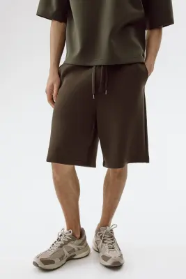 Short Relaxed Fit en scuba - Vert kaki foncé — photo 2