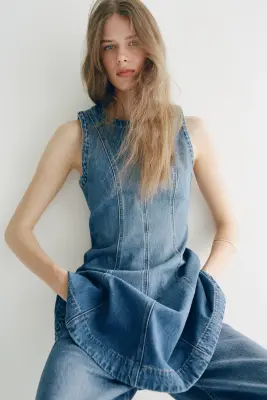 Robe en denim avec jupe évasée - Bleu denim — photo 1