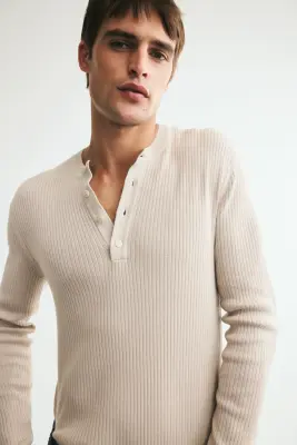 T-shirt côtelé Slim Fit avec col tunisien - Beige clair — photo 2