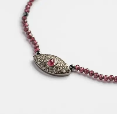 Nouveau ! BOHEMIAN RHAPSODIE PARIS Collier Ayin Diamants Grenat — photo 2