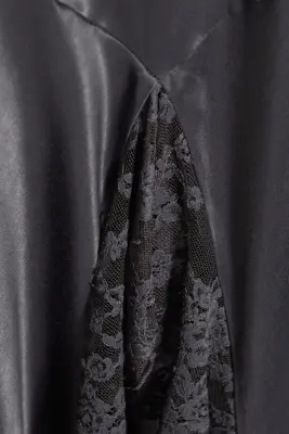 Robe longue en satin avec empiècement en dentelle - Gris foncé — photo 4