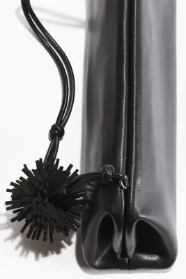 Sac porté épaule avec pompon décoratif - Noir — photo 4