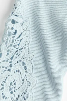 Top côtelé avec dentelle - Bleu clair — photo 3