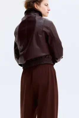 Pantalon avec plis - Marron — photo 3