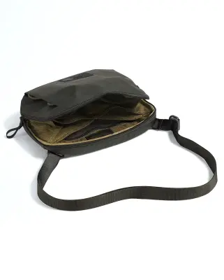 Base Camp Voyager Pro Crossbody New Taupe Green TNF Black — photo 2