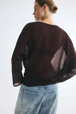 Blouse à encolure bénitier en maille fine - Marron foncé — photo 3