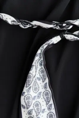 Combi-pantalon à bretelles fines avec ceinture - Noir — photo 4