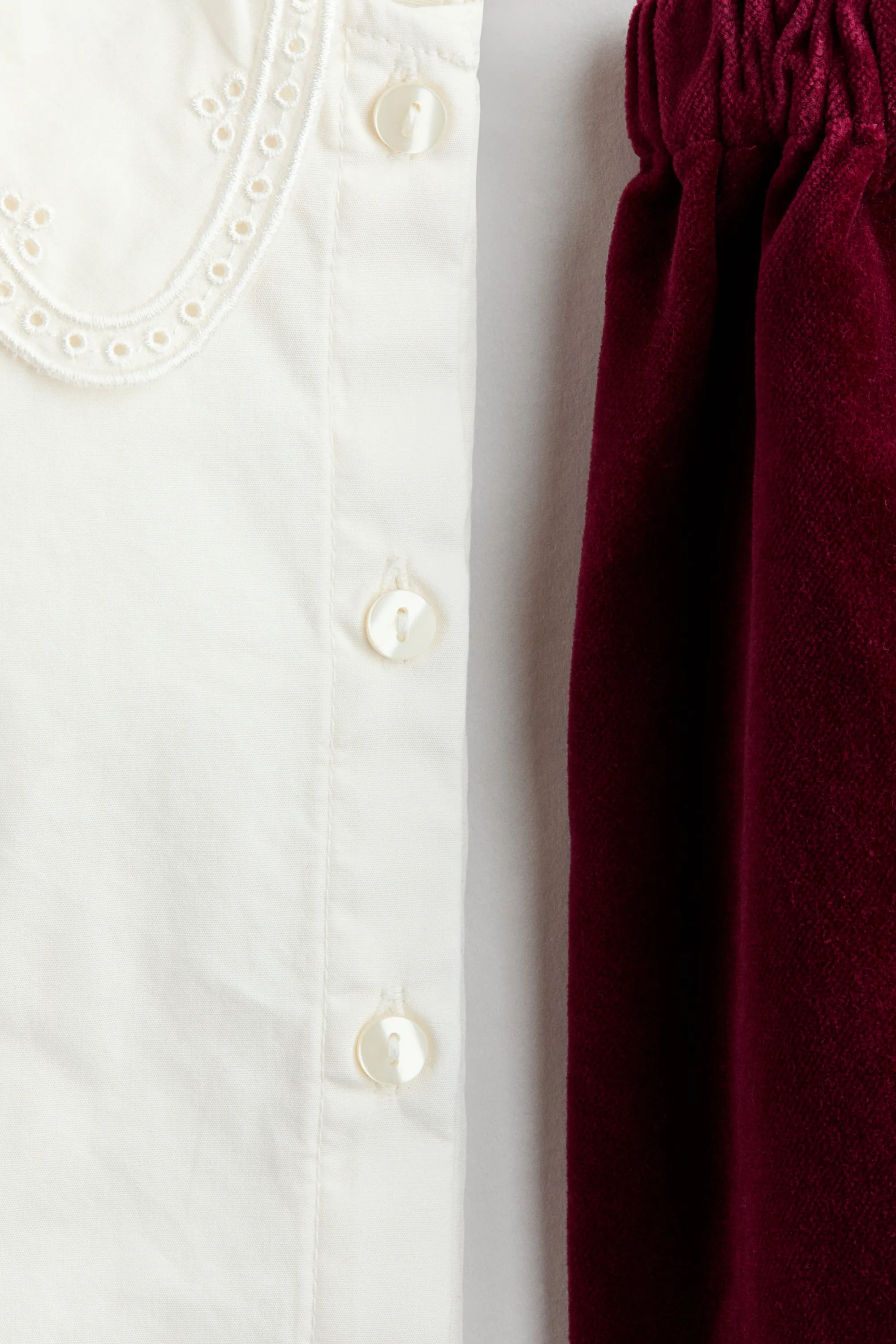 Ensemble 2 pièces avec blouse et jupe - Rouge foncé/blanc