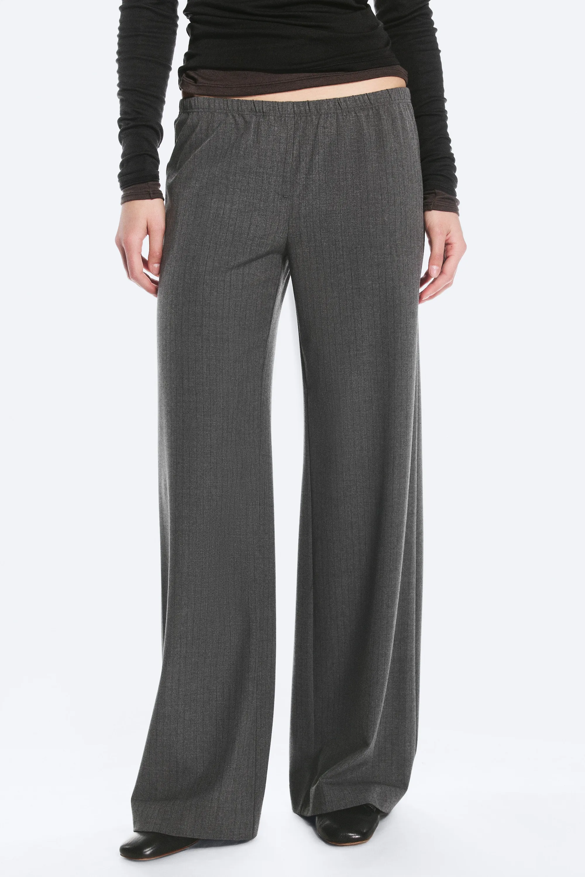 Pantalon de costume à enfiler taille basse - Gris foncé rayé