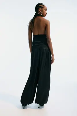 Top dos nu avec panneau drapé - Noir — photo 3