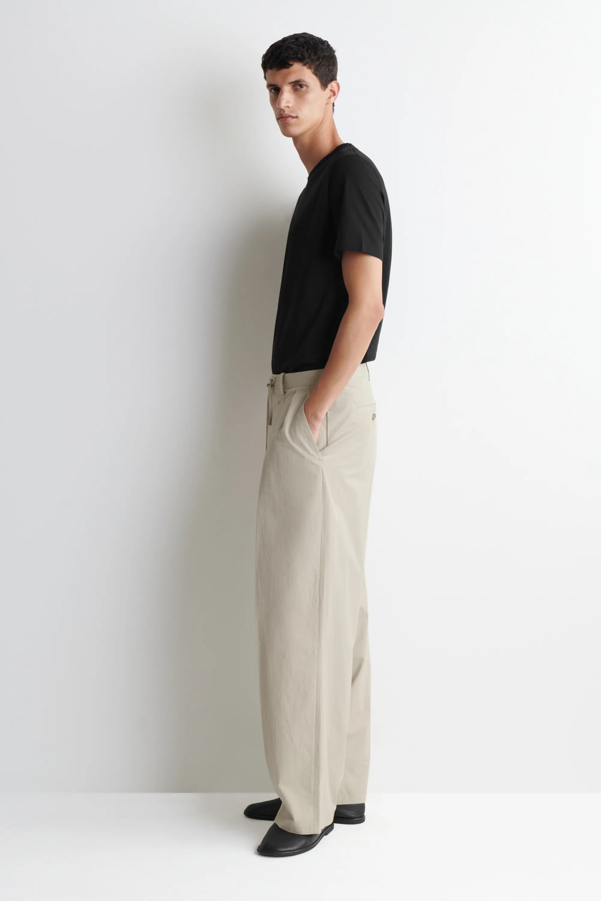 PULL EN COTON COUPE REGULAR - NOIR