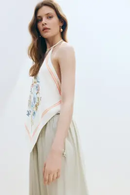 Top asymétrique en satin avec dos nu - Crème/fleuri — photo 3