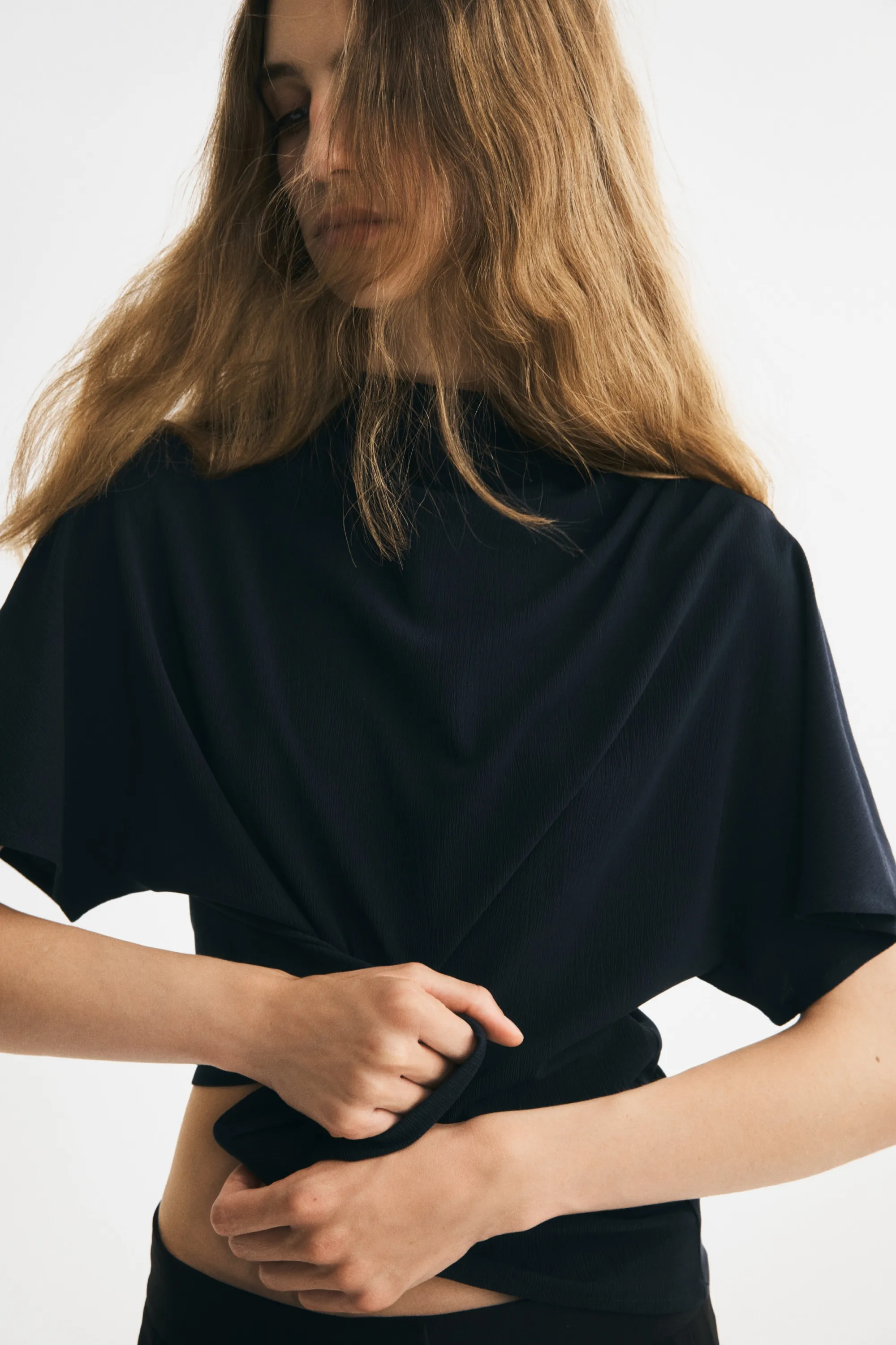 Top à effet drapé avec col droit - Bleu marine