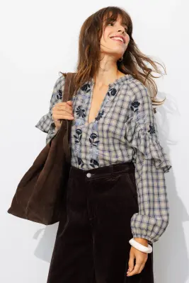 Blouse brodée à volants Femme — photo 4