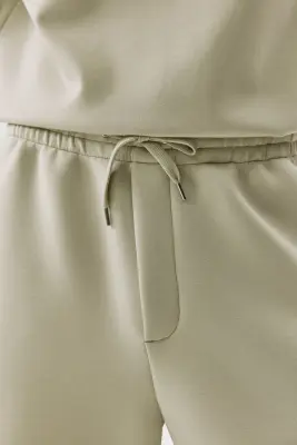 Short Relaxed Fit en scuba - Vert ancien clair — photo 2