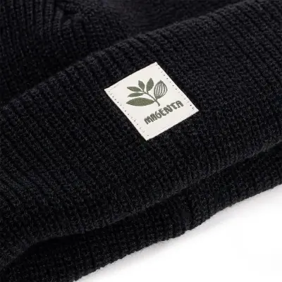 Bonnet Magenta Fam beanie – Black — photo 2
