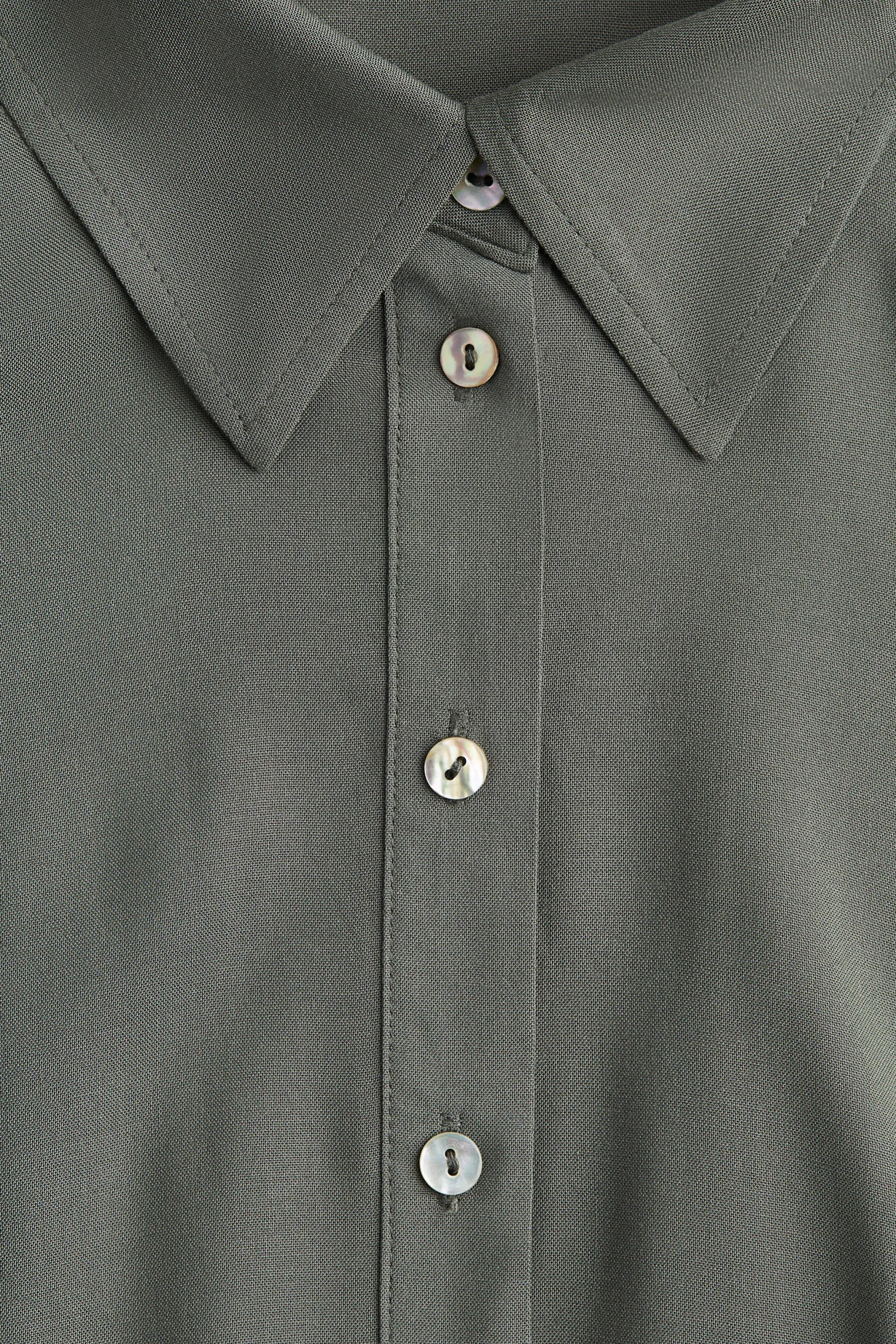 Robe chemise avec ceinture à nouer - Vert kaki foncé