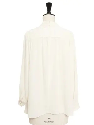 Blouse col montant en crêpe et dentelle blanc crème Prix boutique 1400€ Taille 36 — photo 4