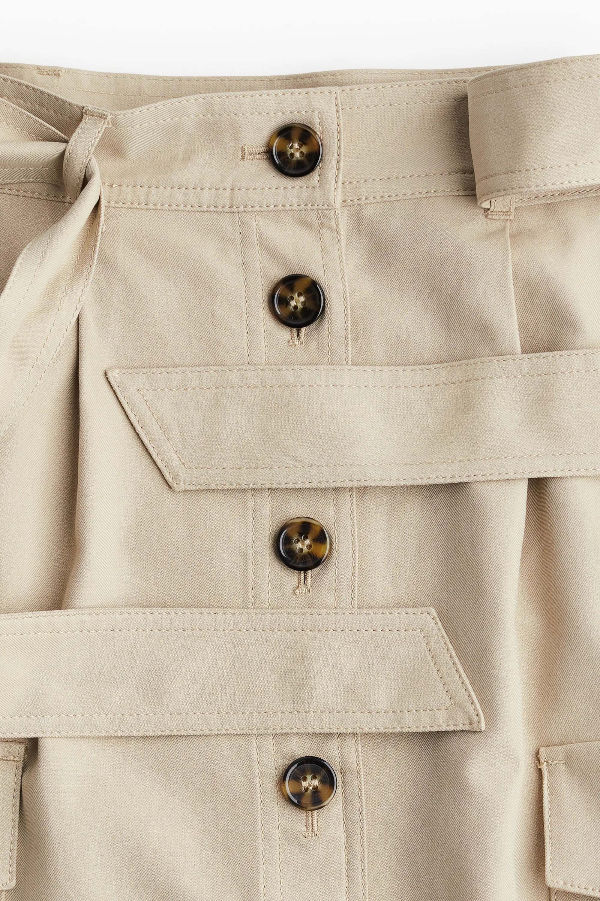 Jupe cargo avec ceinture à nouer - Beige