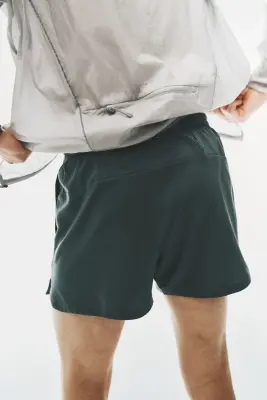 Short de running Lightweight Quick Dry​ ​ - Vert pin — photo 4