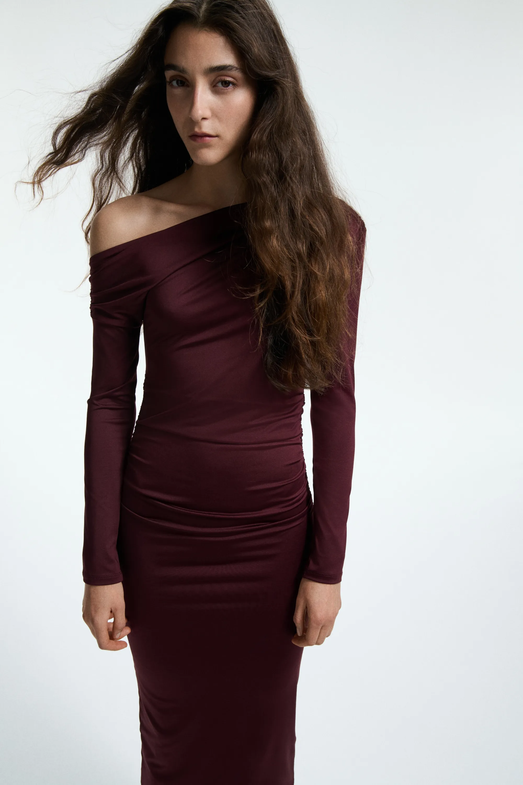 Robe asymétrique à effet drapé - Bordeaux