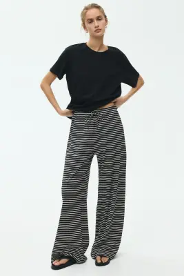 Pantalon côtelé avec cordon de serrage - Noir/rayé — photo 2