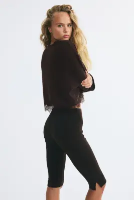 Top loose avec dentelle - Marron foncé — photo 3