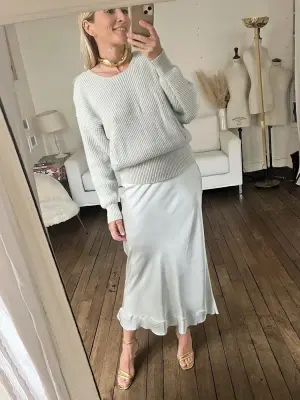 Jupe midi en soie vert d'eau Prix boutique 370€ Taille XS — photo 4